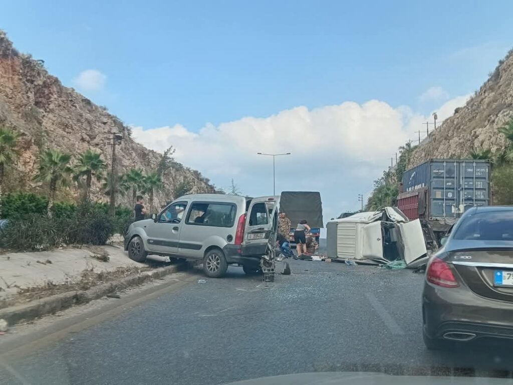 ضحية في حادث سير مروع على أوتوستراد طبرجا