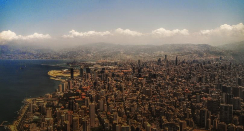 لبنان في مرمى التهديد…قصف محتمل وعقوبات تشمل النفط والقمح واللائحة السوداء