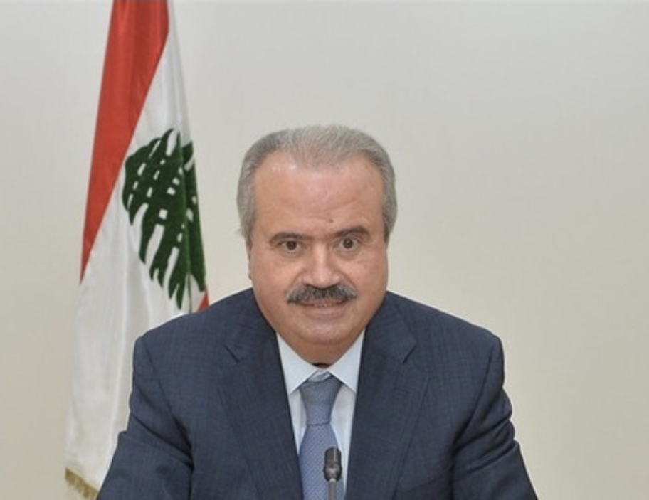 جابر يوقع مرسوماً بمنح مالية للعسكريين