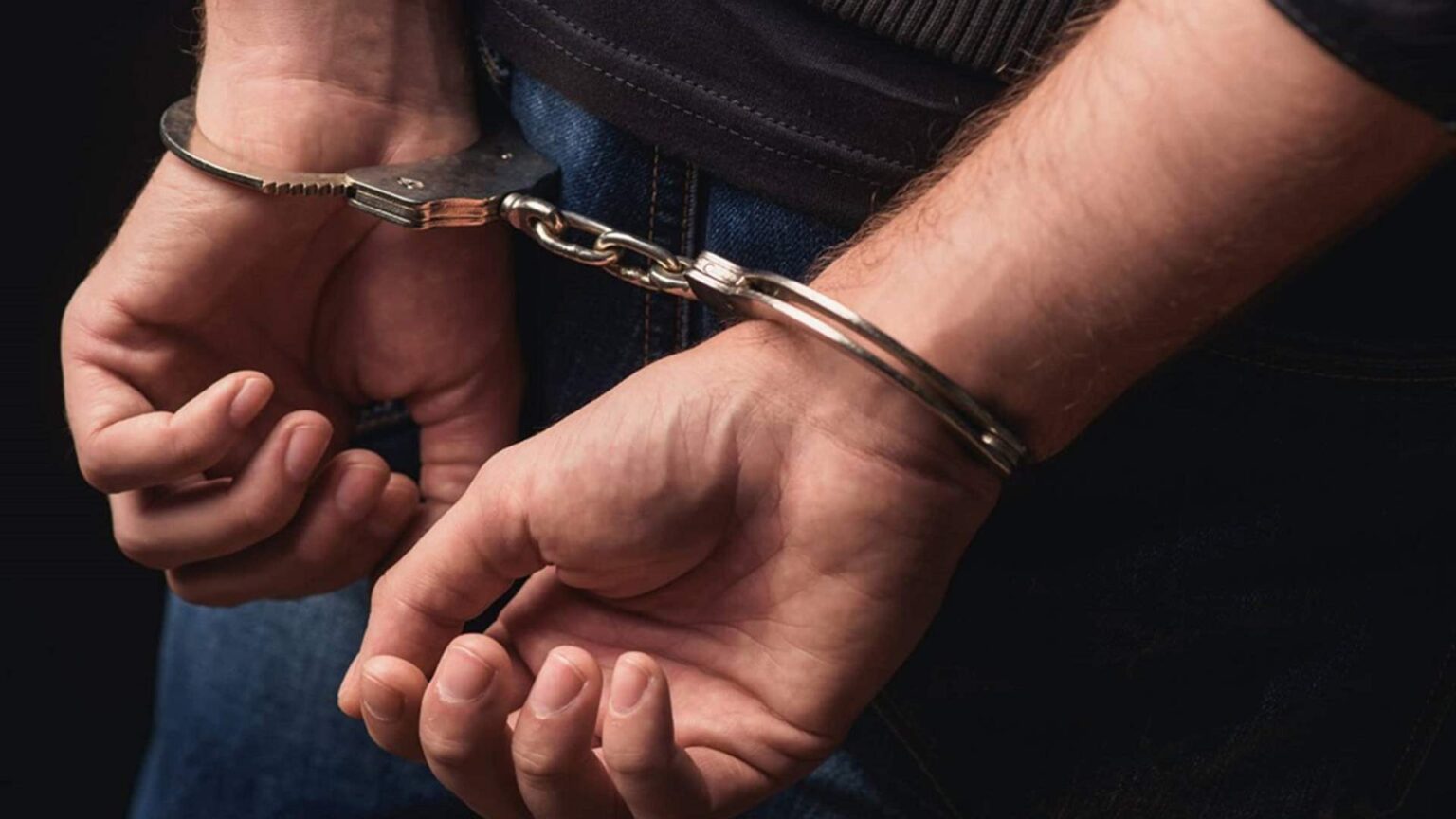 استدرج فتيات قاصرات وتحرش بهن… وشعبة المعلومات توقفه