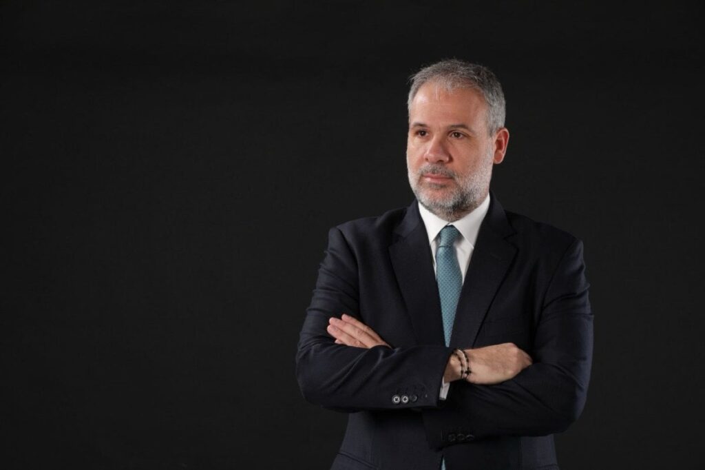 عماد مارتينوس نقيبًا للمحامين