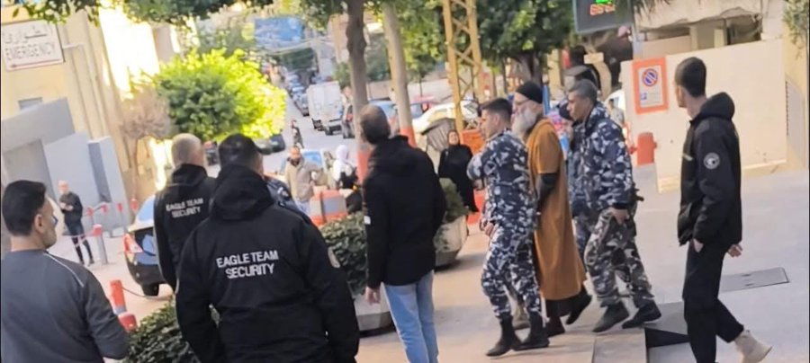 نقل أحمد الأسير إلى المستشفى