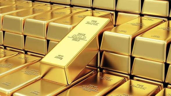 الذهب يتراجع قرب 4160 دولاراً وارتفاع في سعر الفضة