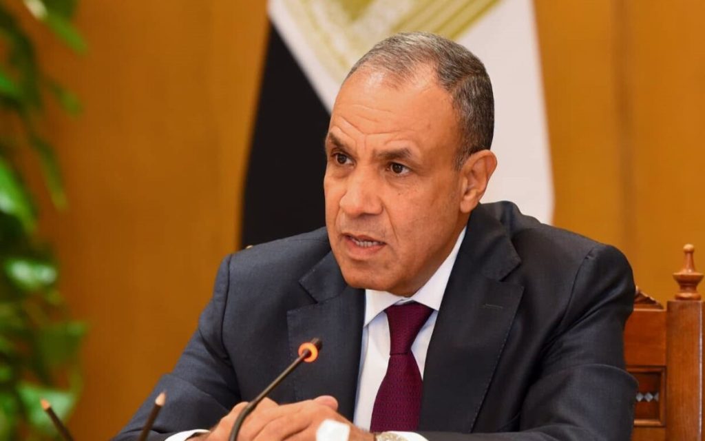 وزير الخارجية المصري يحذر من تصعيد “أكثر تدميراً” حال استئناف حرب إيران